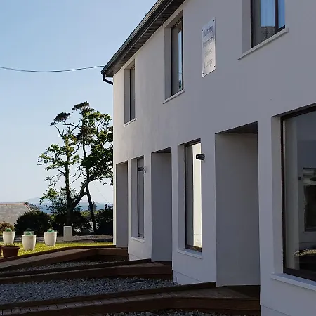 Lodge Suites *
