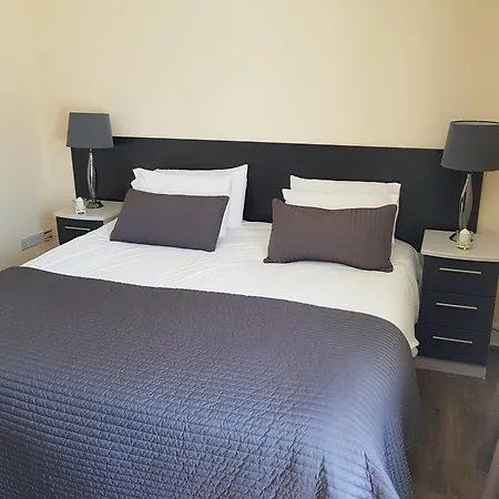 Lodge Suites *
